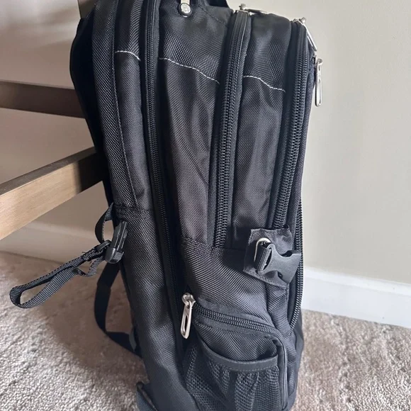 High Sierra 17" Laptop Backpack – TSA-Friendly, Black, Like New - Picture 6 of 14